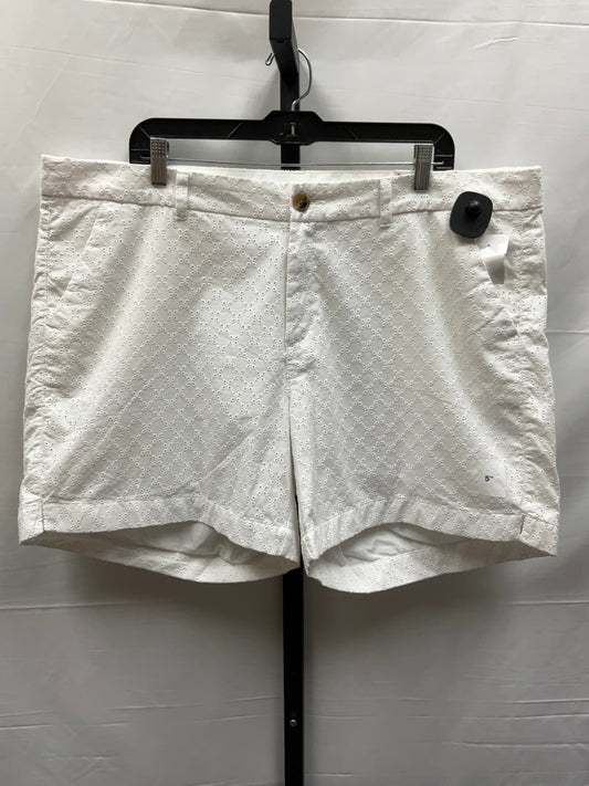 White Shorts Old Navy, Size 18