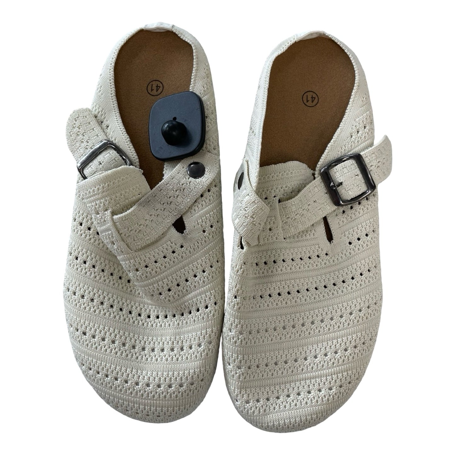 Shoes Flats By Clothes Mentor In Cream, Size:9.5