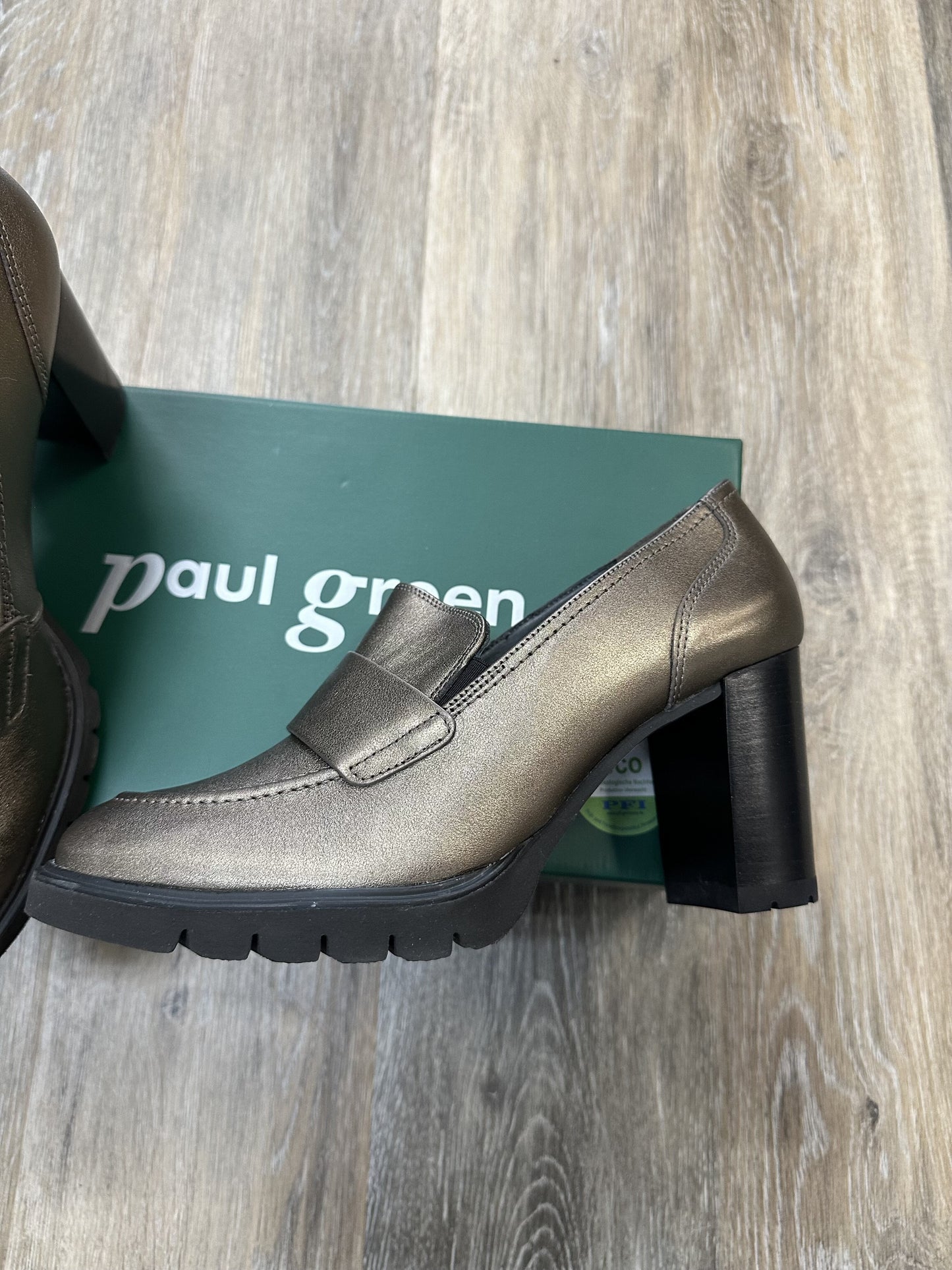 Shoes Heels Block By Paul Green  Size: 9