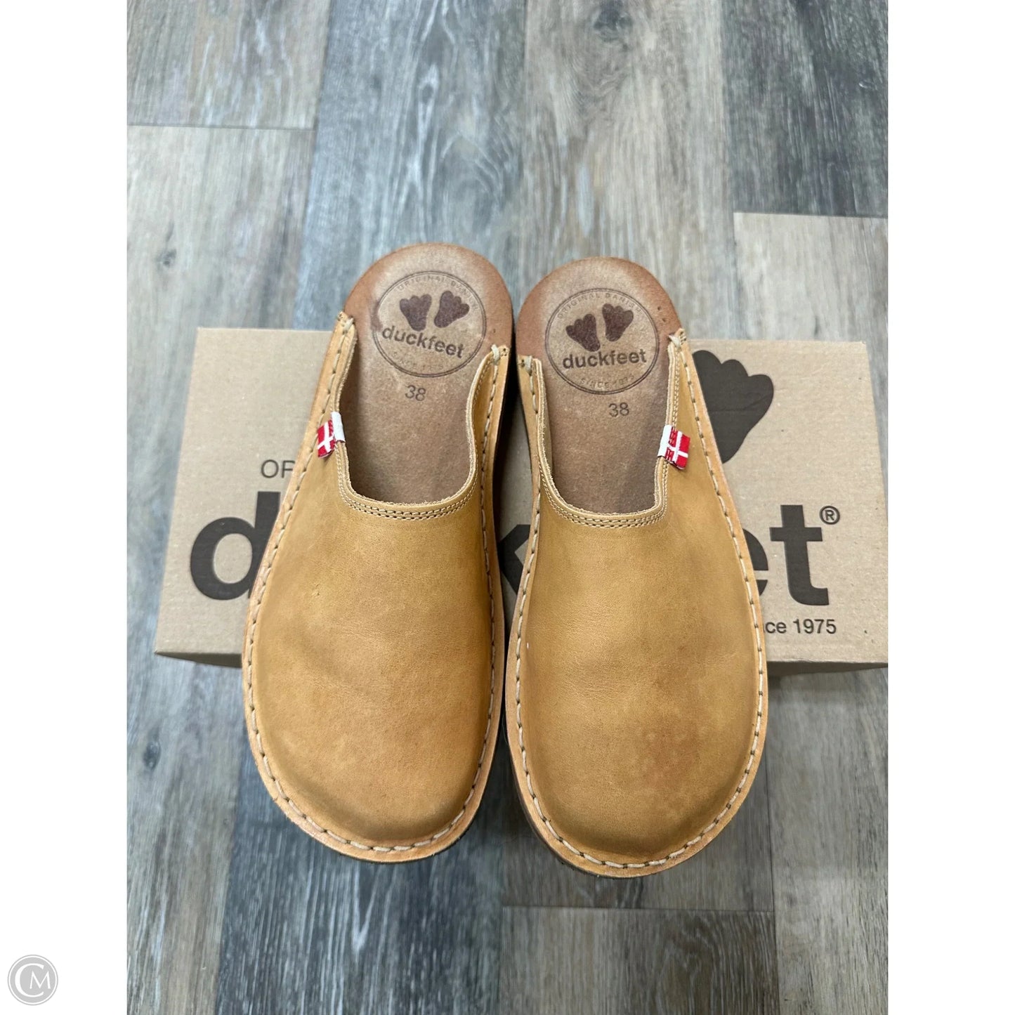 Shoes Flats By DUCKFEET In Tan, Size: 7.5