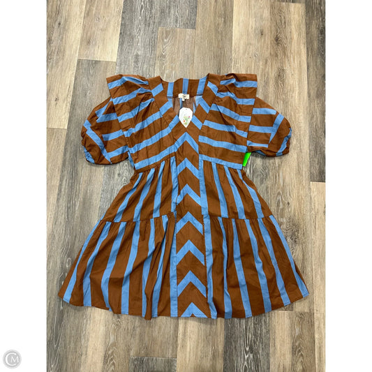 Dress Casual Short By Entro In Striped Pattern, Size: L