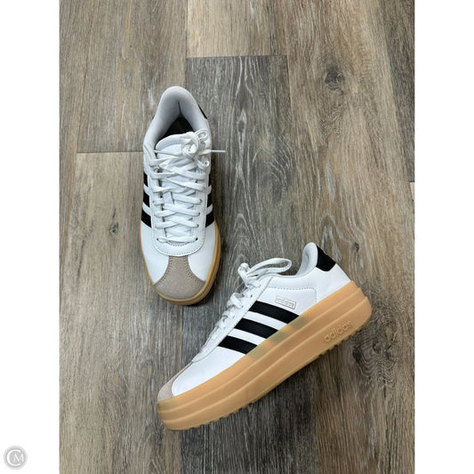 Shoes Sneakers By Adidas In White, Size: 5