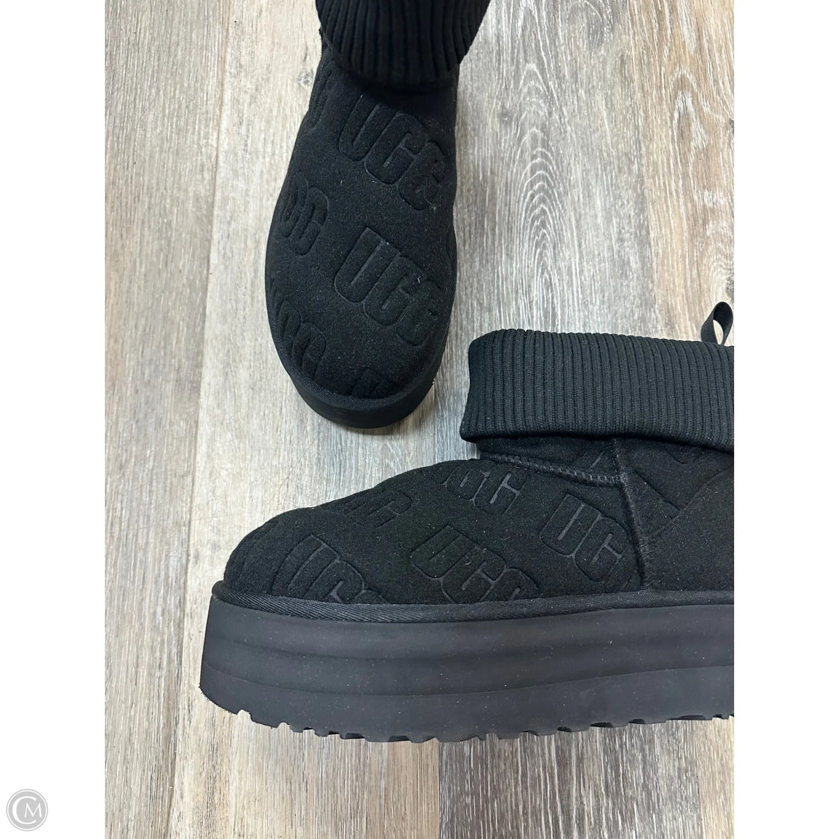 Boots Designer By Ugg In Black, Size: 10