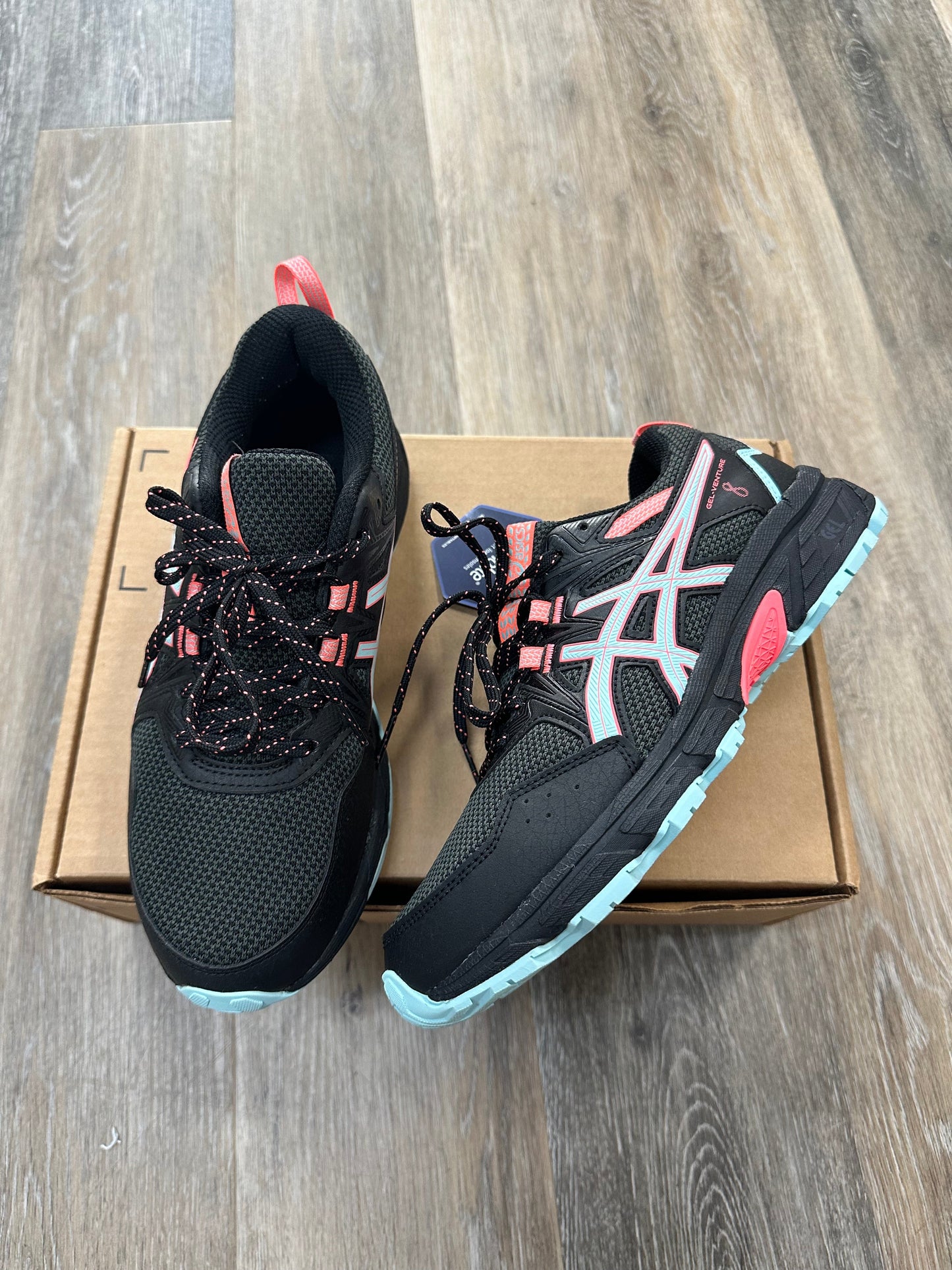 Black Shoes Athletic Asics, Size 8