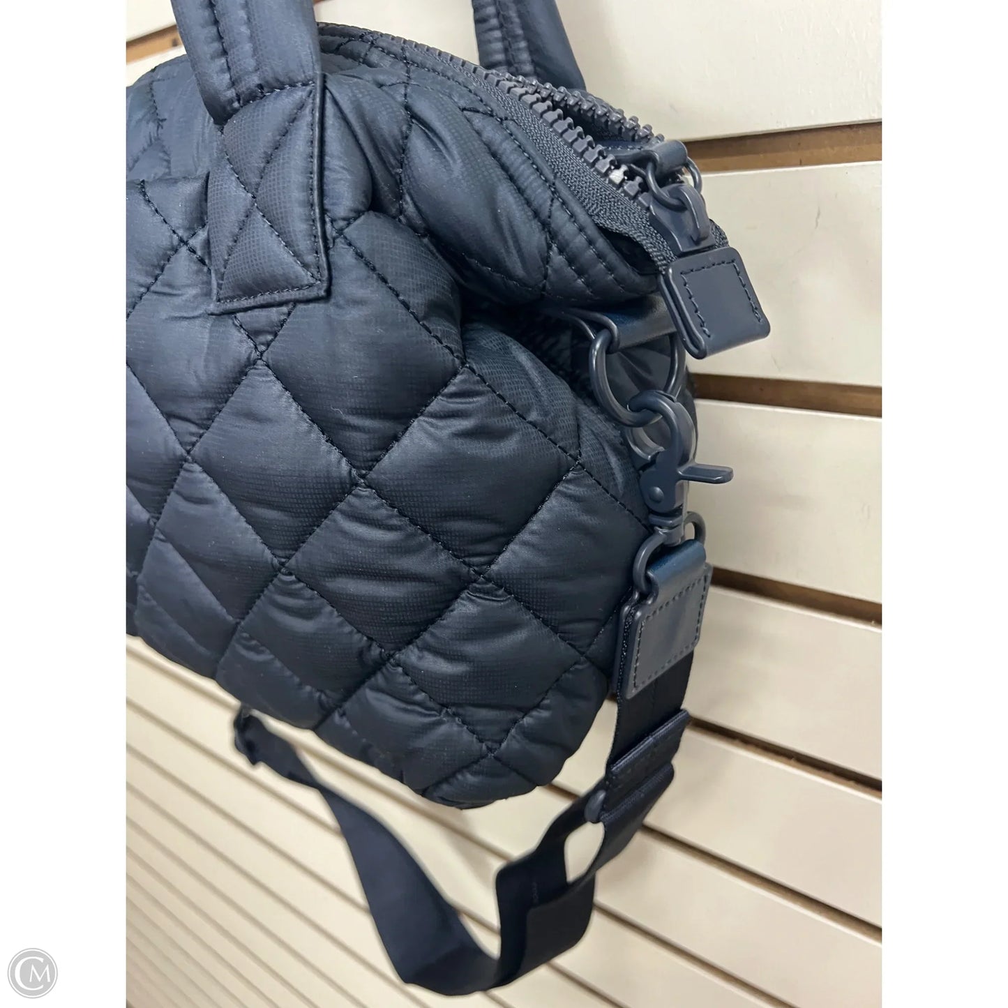 Handbag By Quince, Size: Medium