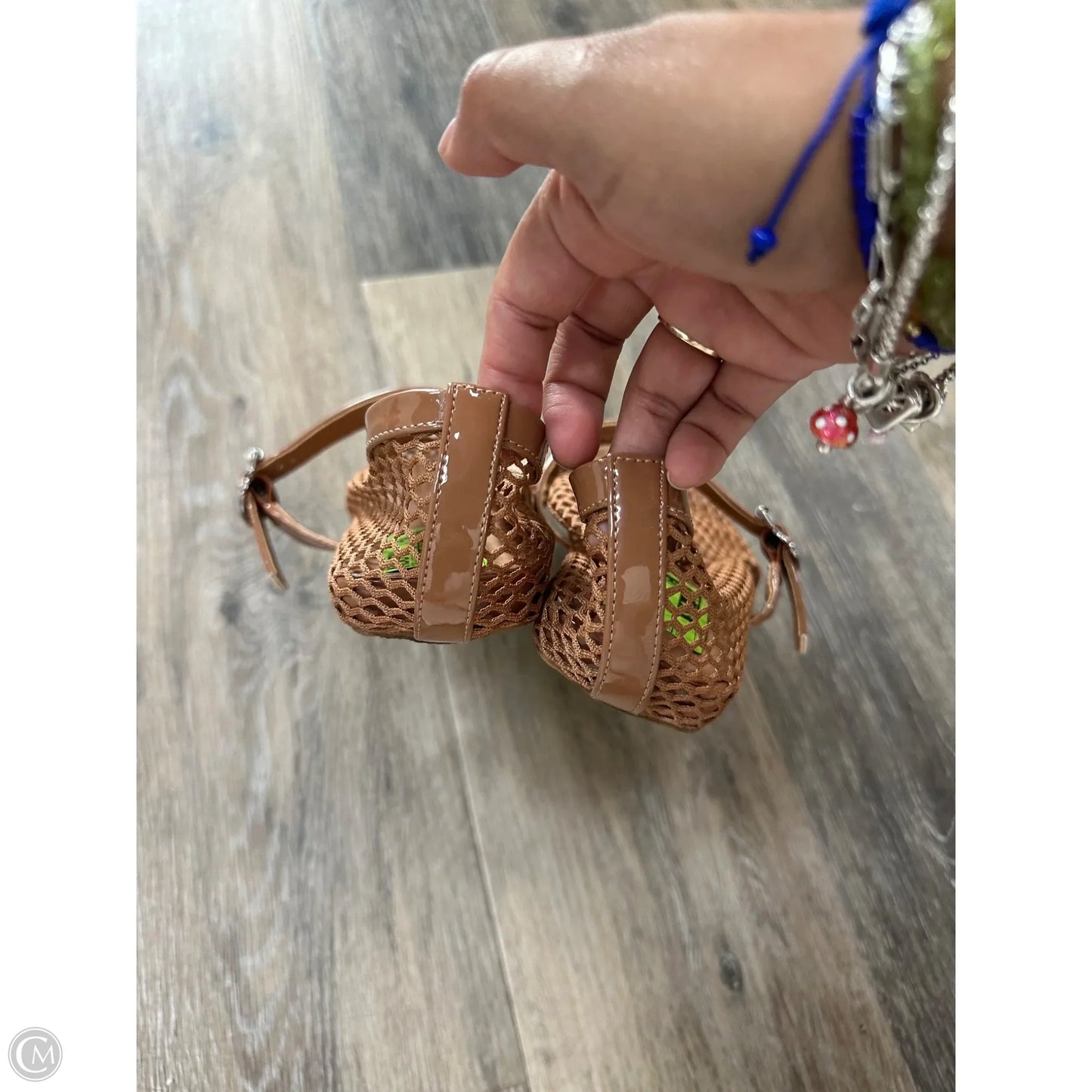 Shoes Flats By Clothes Mentor In Tan, Size: 9.5