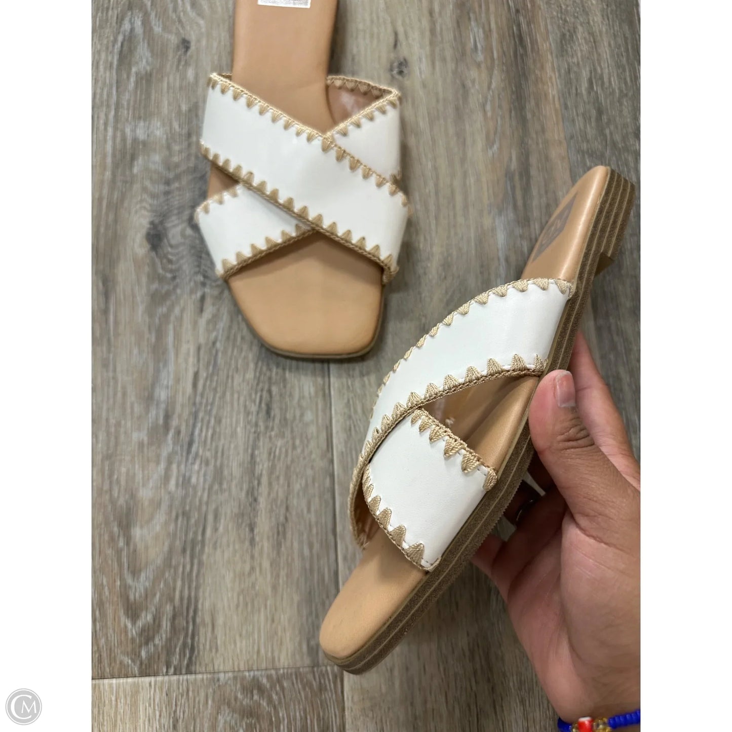Sandals Flats By Dolce Vita In White, Size: 9.5