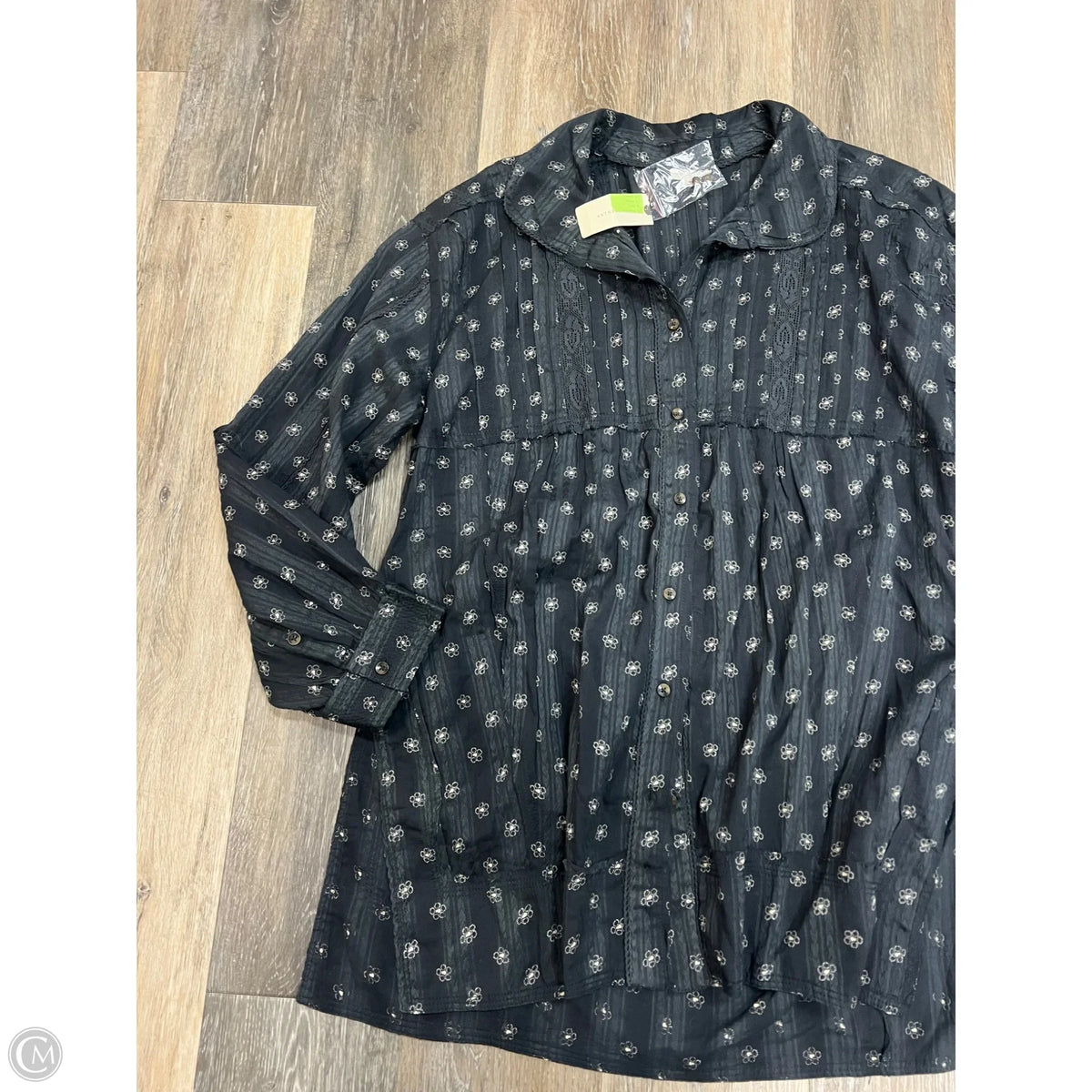 Blouse Long Sleeve By Pilcro In Grey, Size: M