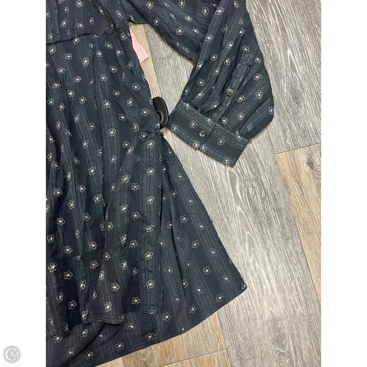 Blouse Long Sleeve By Pilcro In Grey, Size: M