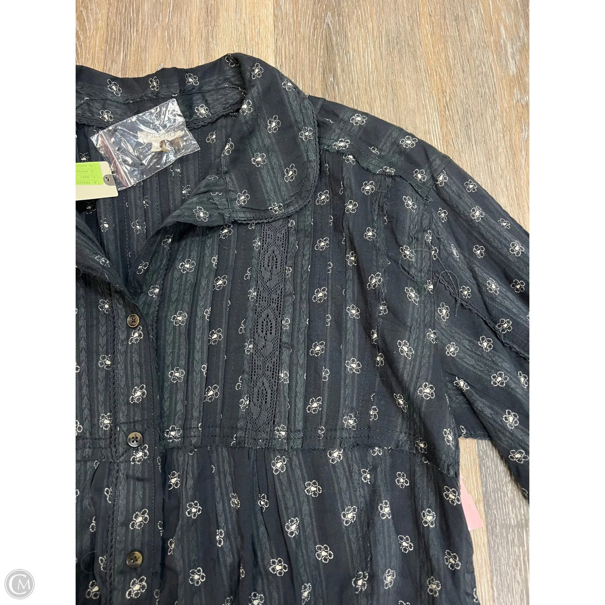 Blouse Long Sleeve By Pilcro In Grey, Size: M