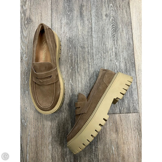 Shoes Flats By Crown Vintage In Brown, Size: 8.5