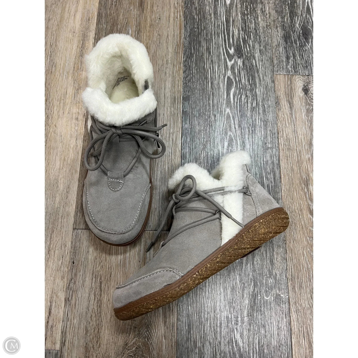 Boots Ankle Flats By Earth In Grey, Size: 5