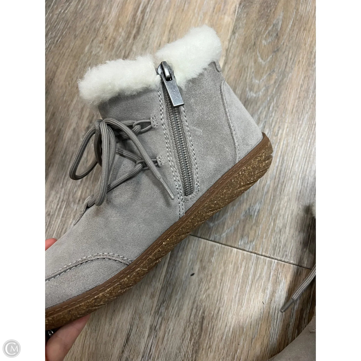 Boots Ankle Flats By Earth In Grey, Size: 5