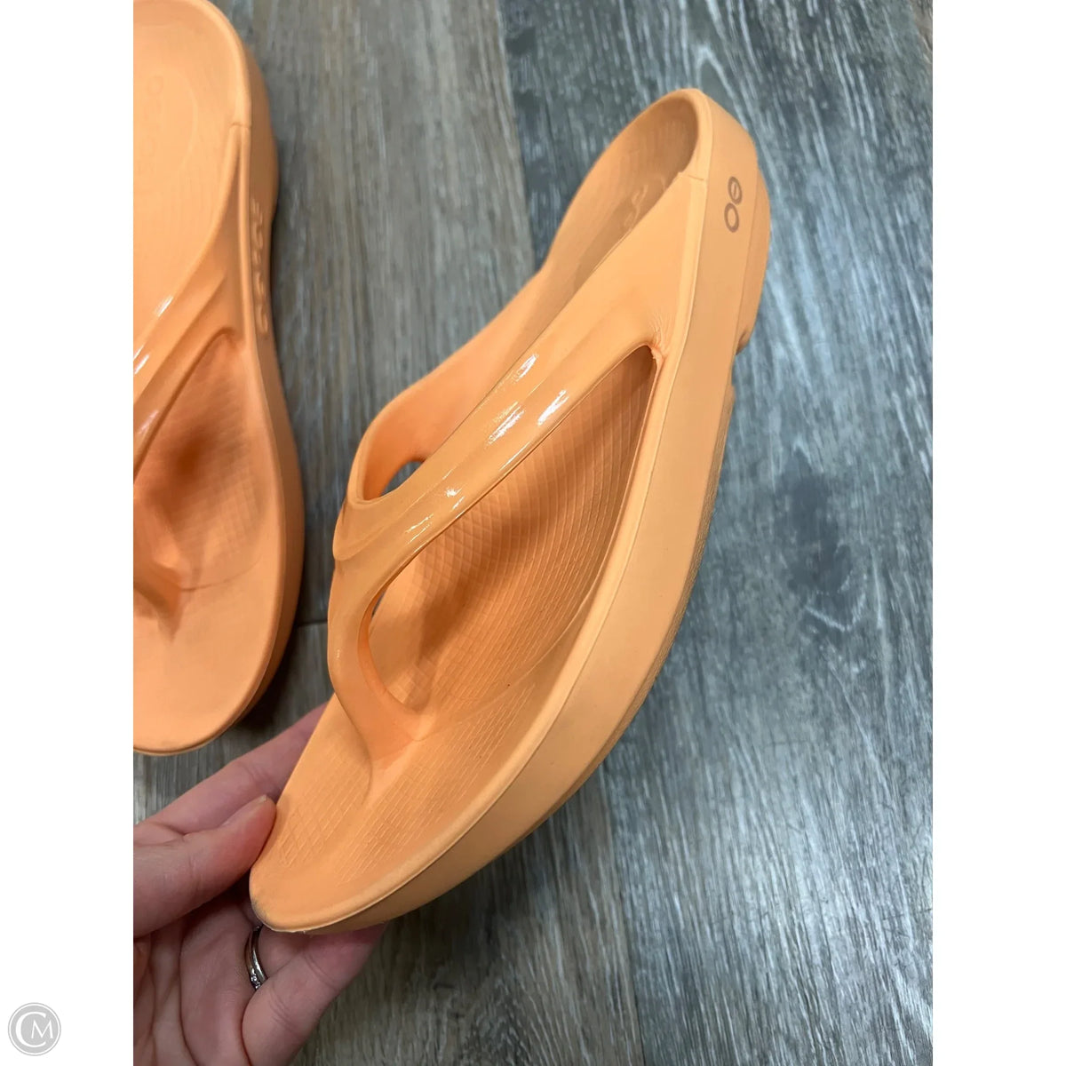 Sandals Flats By Oofos In Orange, Size: 8