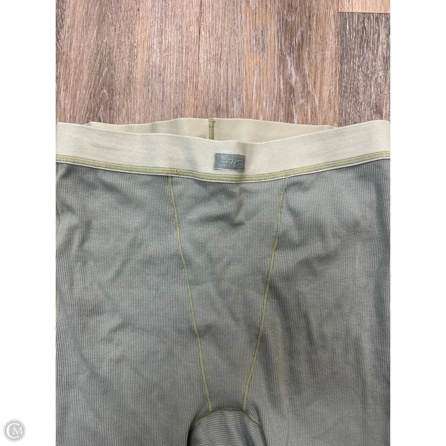 Shorts By Skims In Green, Size: L