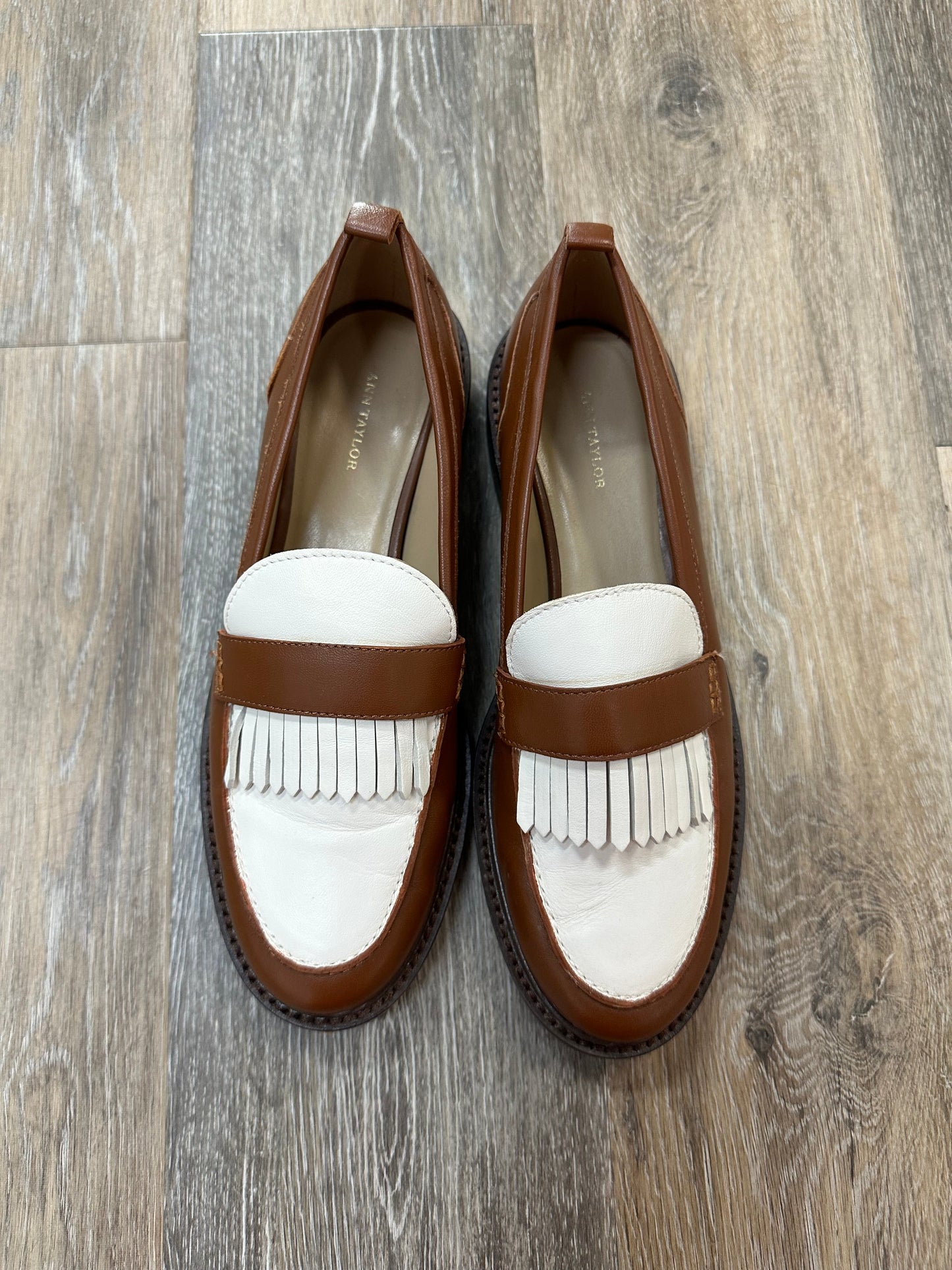 Shoes Flats By Ann Taylor In Brown & White, Size: 7.5