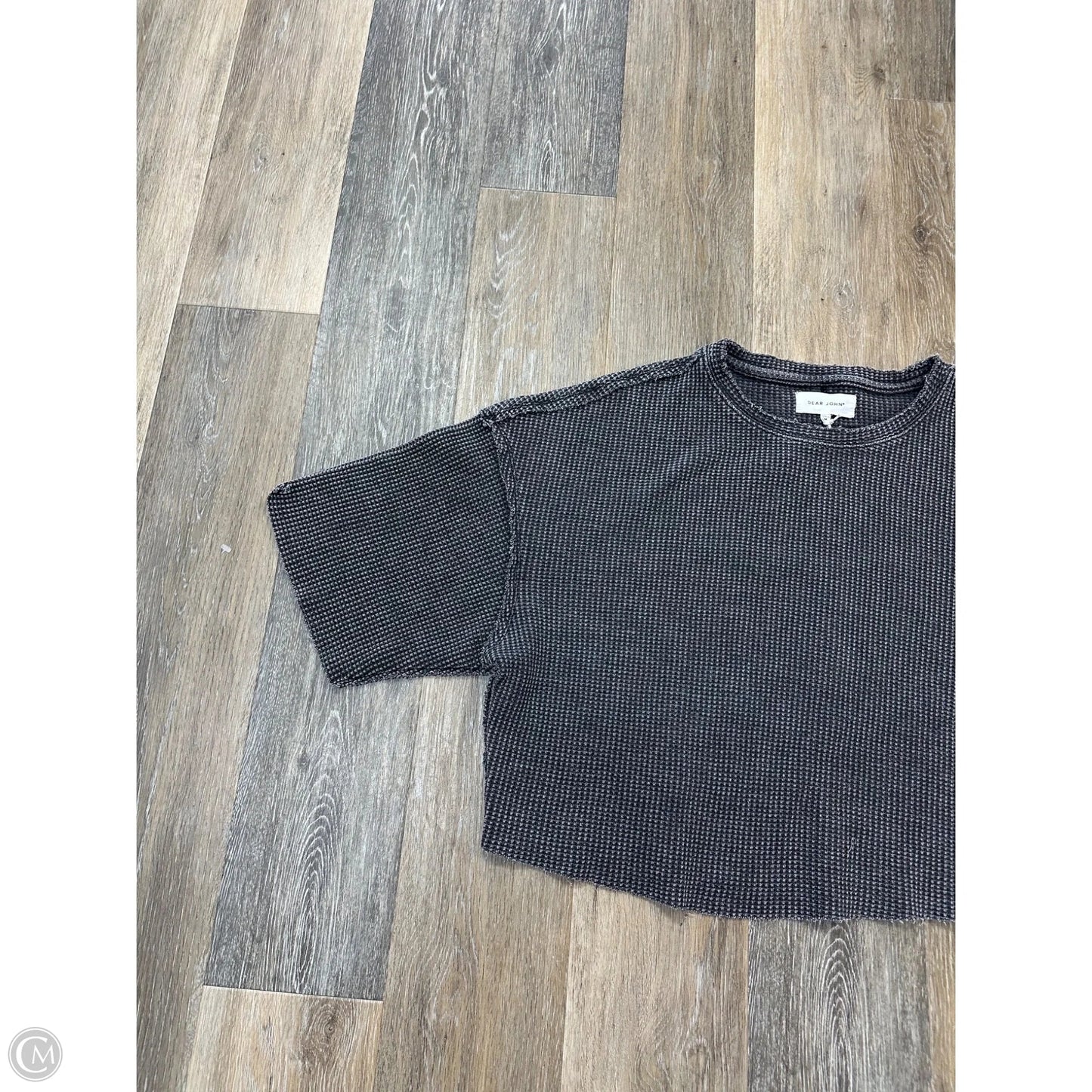 Top Short Sleeve By Dear John In Grey, Size: M