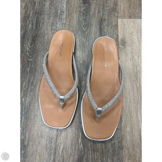 Sandals Flats By Vionic In Silver, Size: 7.5