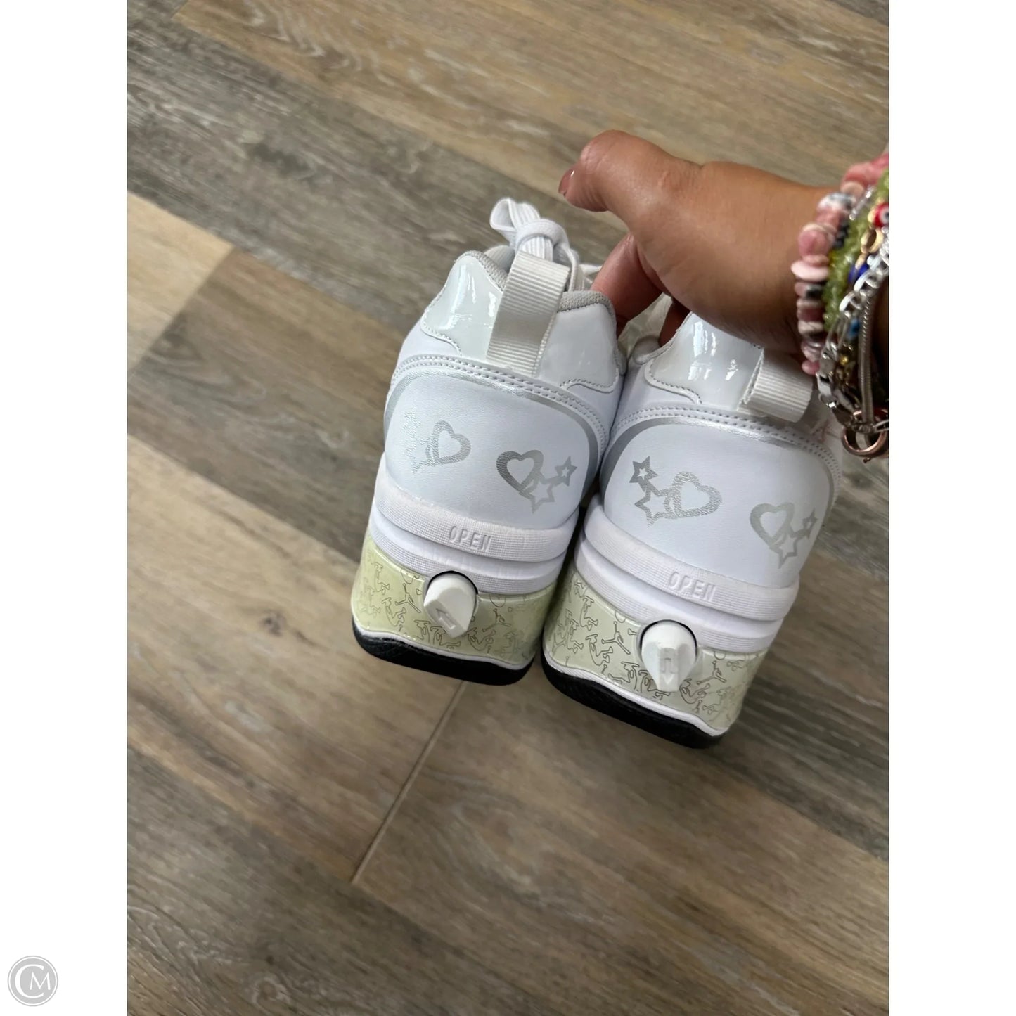 Shoes Athletic By Roller Skate Sneakers In White, Size: 7.5