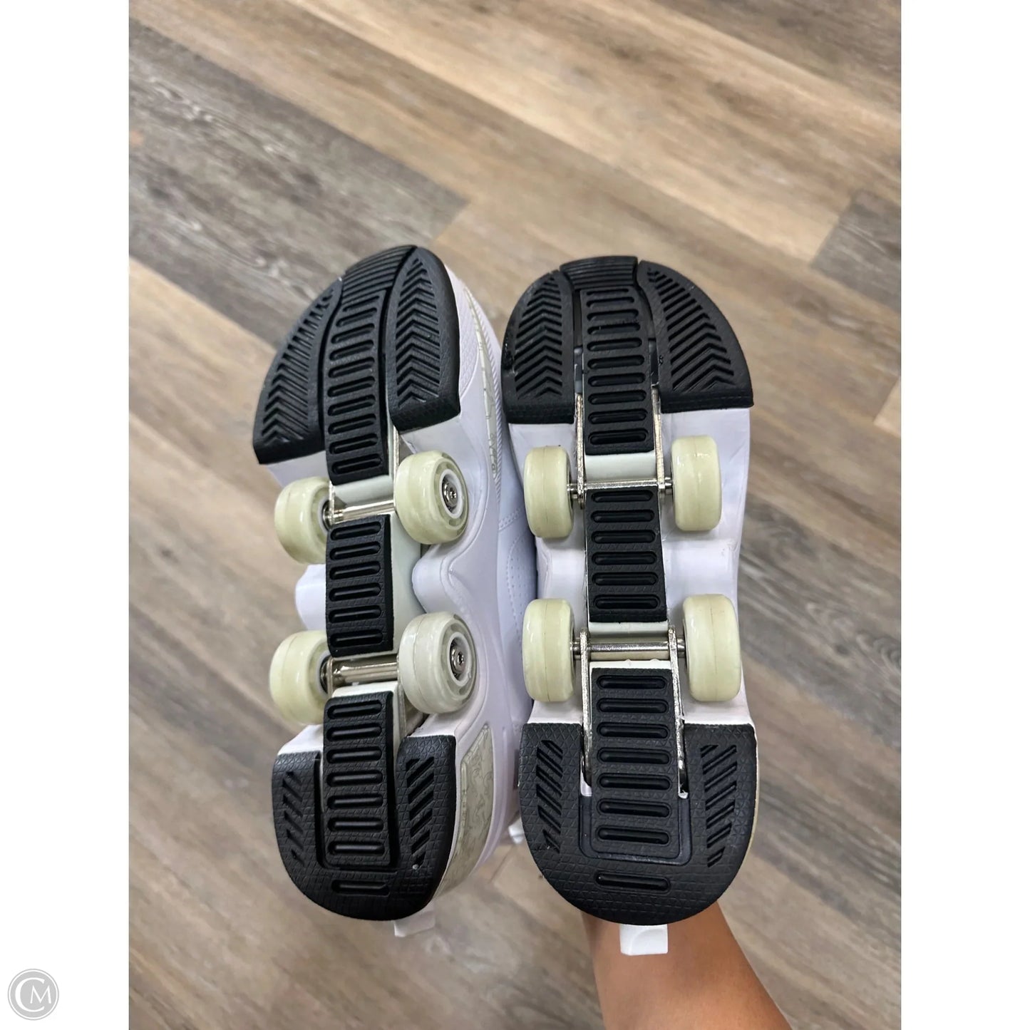 Shoes Athletic By Roller Skate Sneakers In White, Size: 7.5