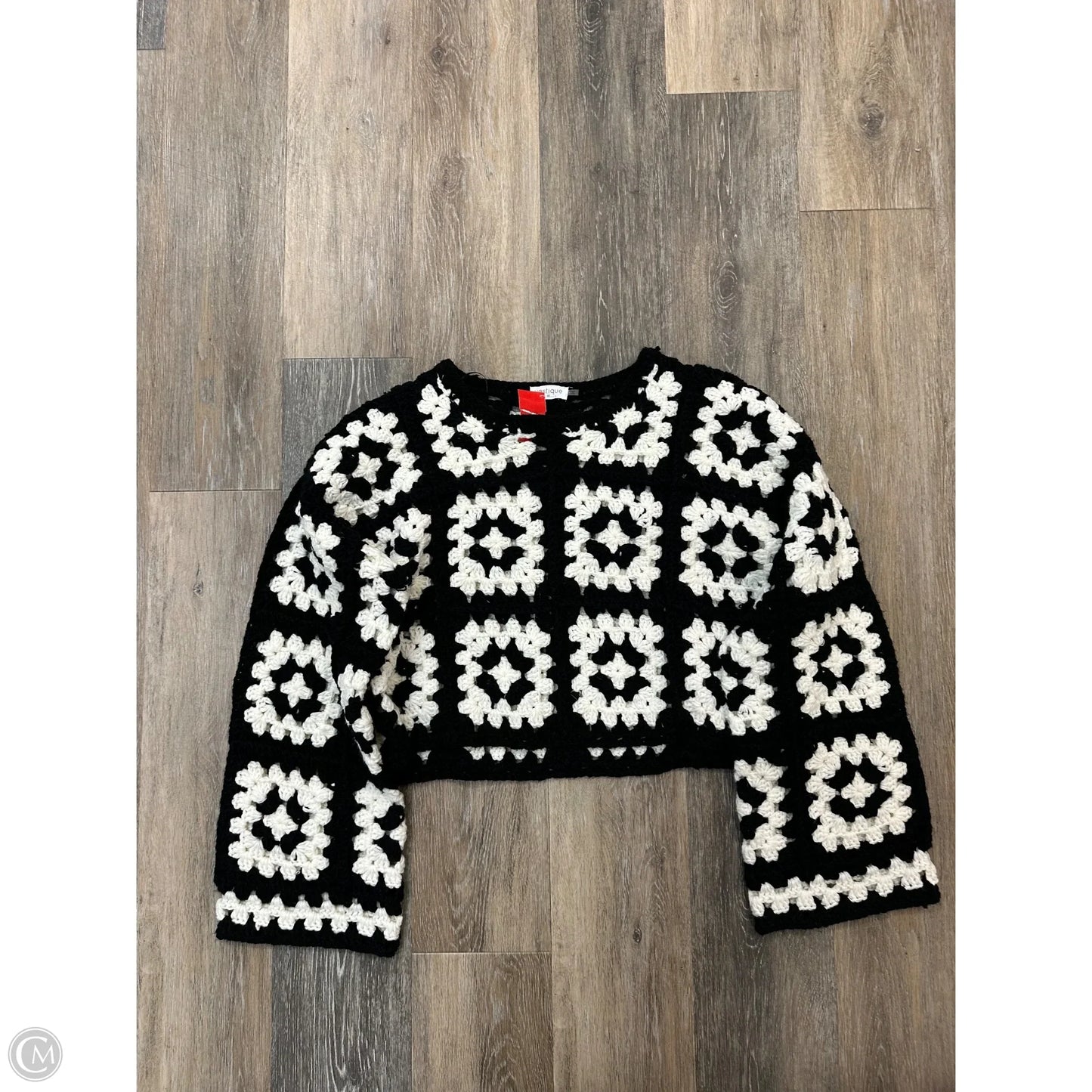 Sweater By Vestique In Black & White, Size: M