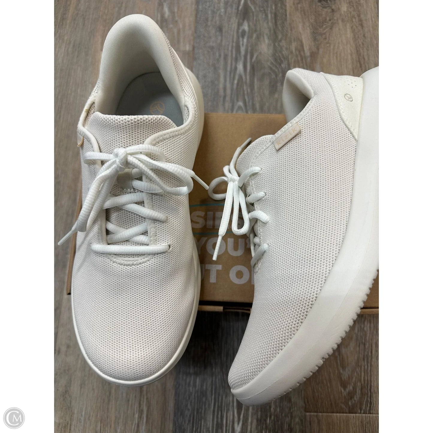 Shoes Athletic By Kizik In Cream, Size: 11