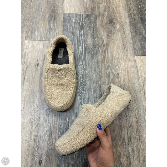 Shoes Flats By Olukai In Cream, Size: 9