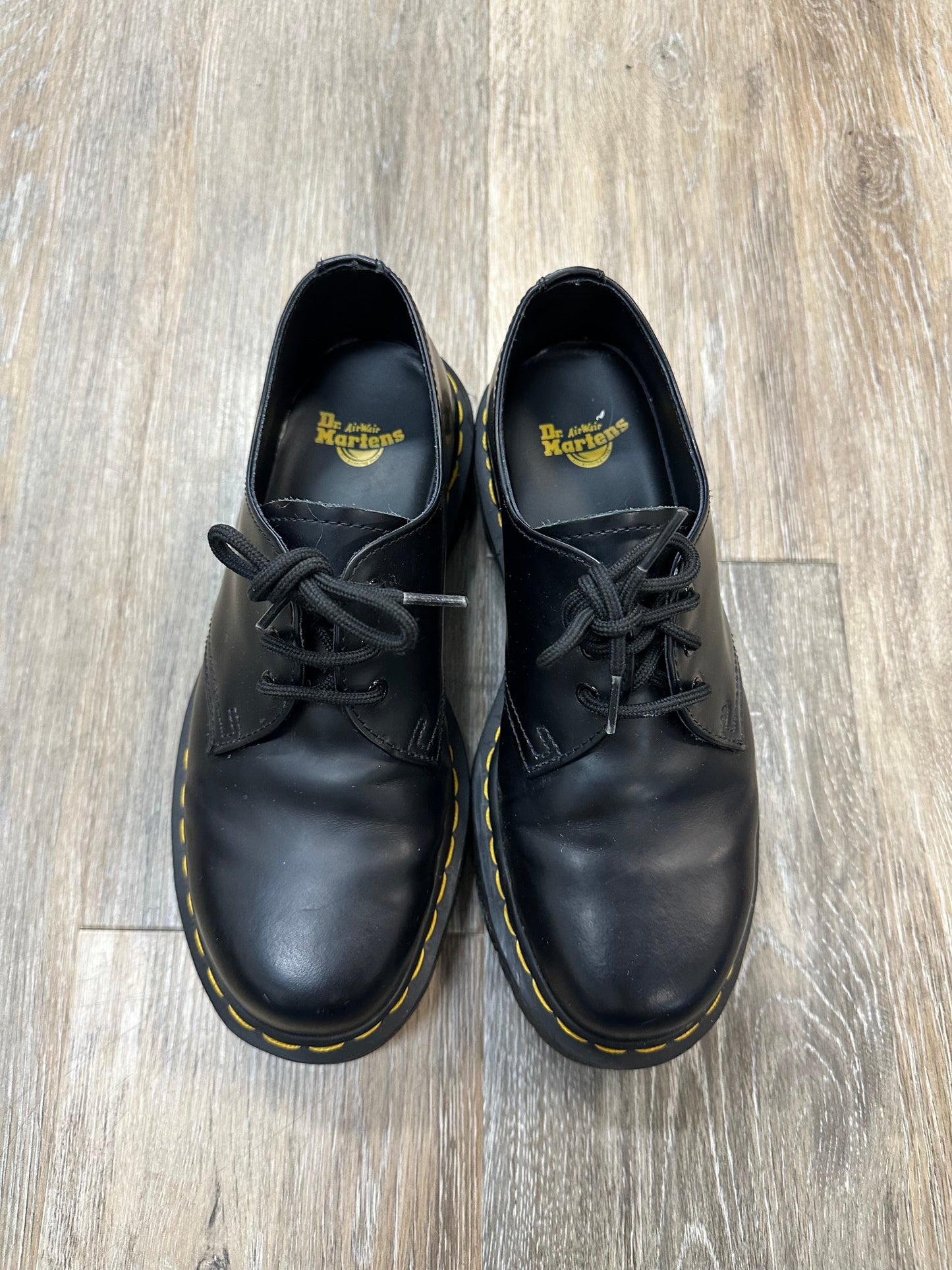 Shoes Flats By Dr Martens In Black, Size: 8