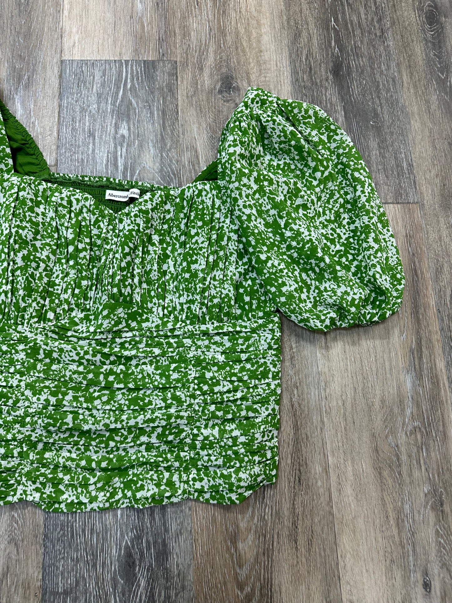 Blouse Short Sleeve By Abercrombie And Fitch In Green, Size: L