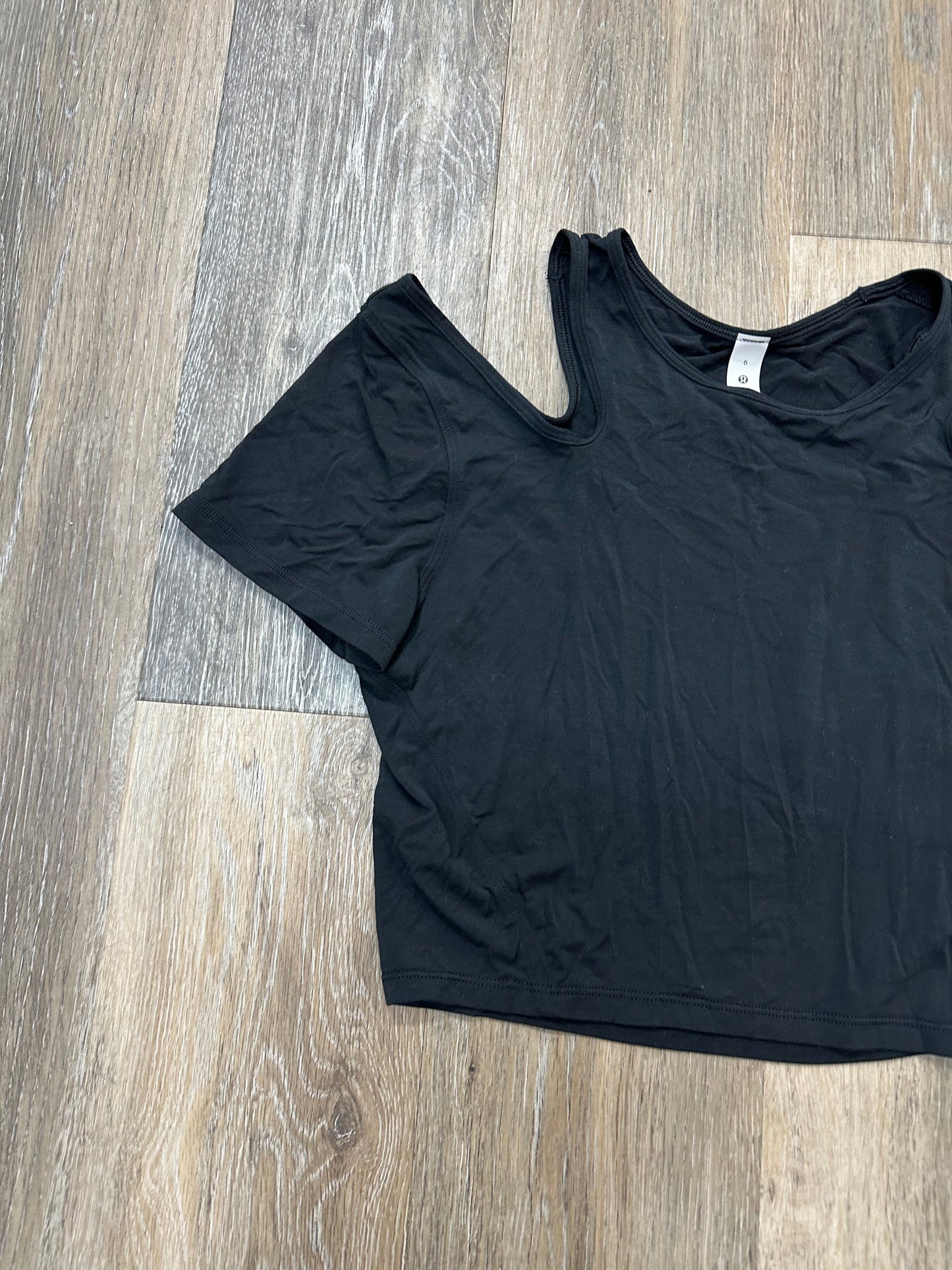 Athletic Top Short Sleeve By Lululemon In Black, Size: 6