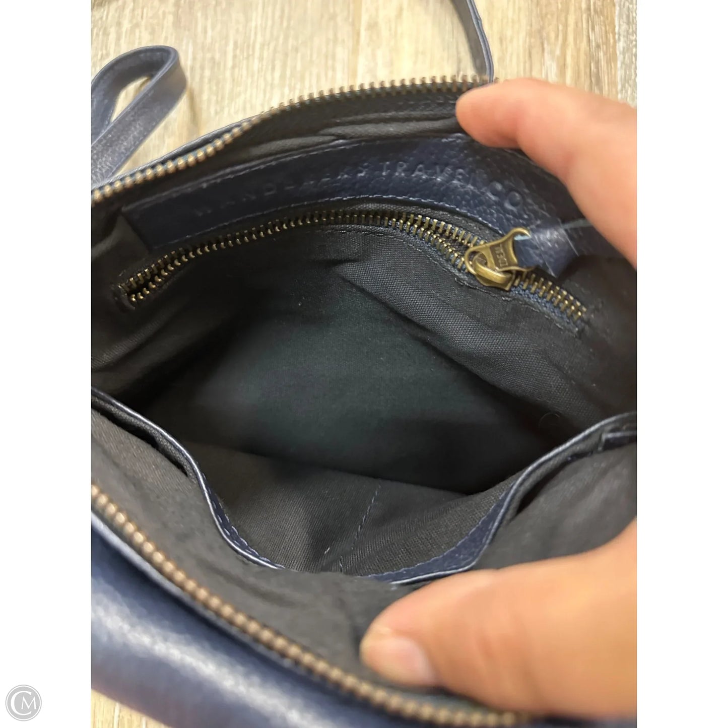 Crossbody Leather By Wanderers, Size: Medium