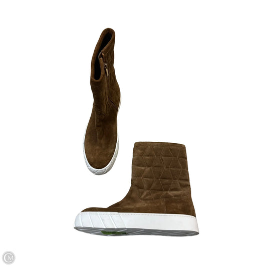 Boots Ankle Flats By Aquatalia In Brown, Size: 11