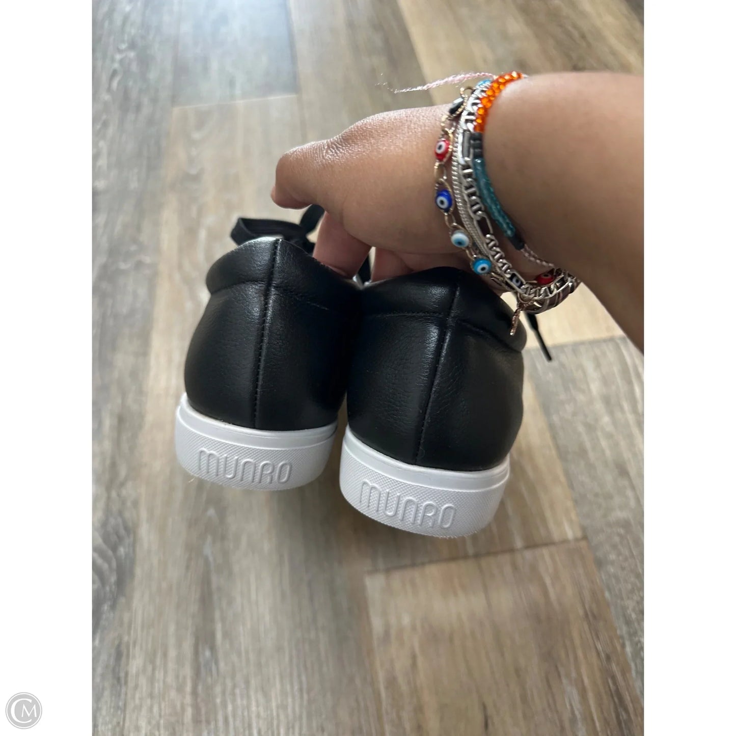 Shoes Sneakers By Munro In Black, Size: 7