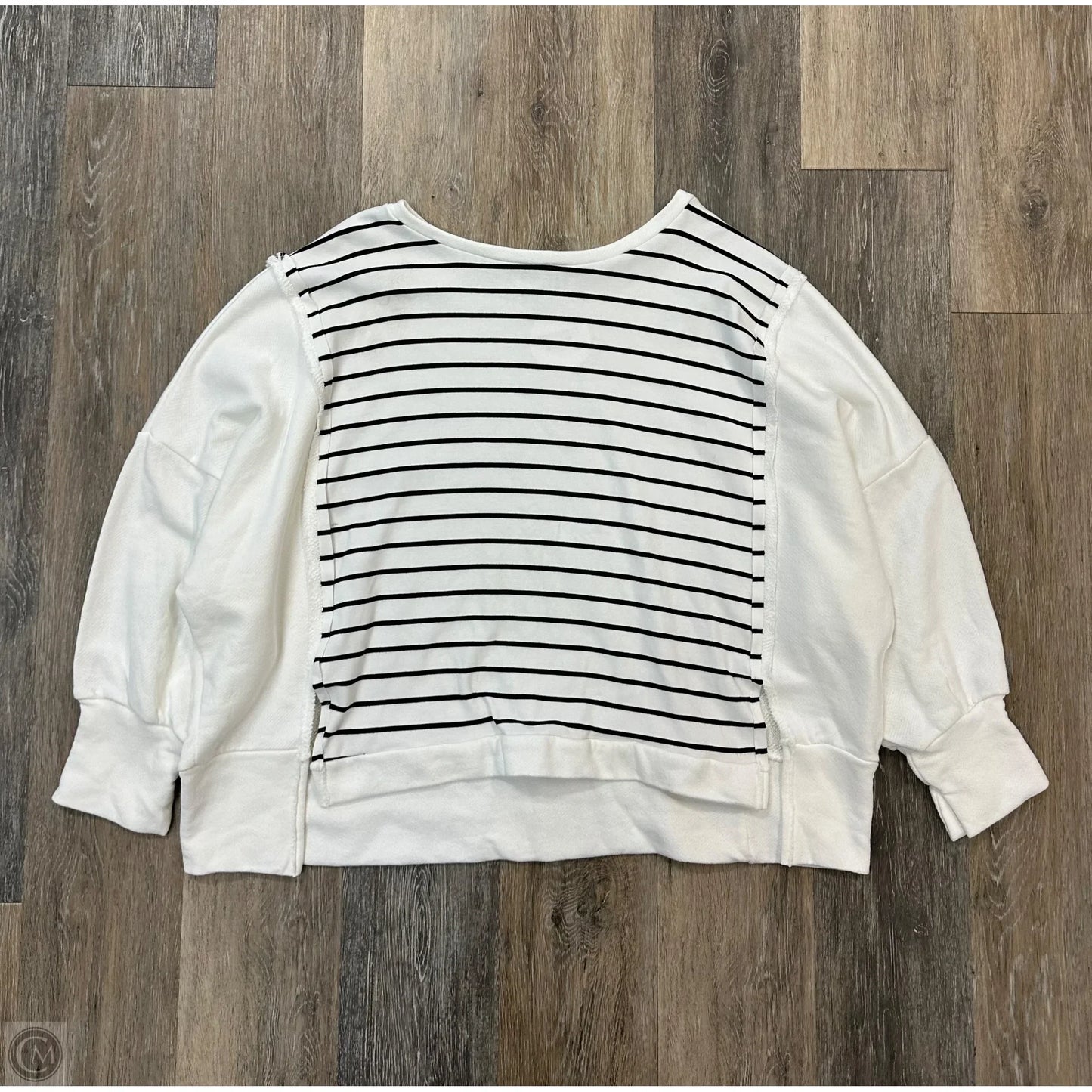 Top Long Sleeve By Bucketlist In Striped Pattern, Size: L