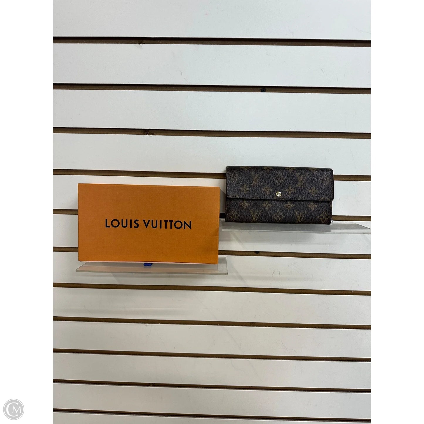 Wallet Luxury Designer By Louis Vuitton, Size: Medium