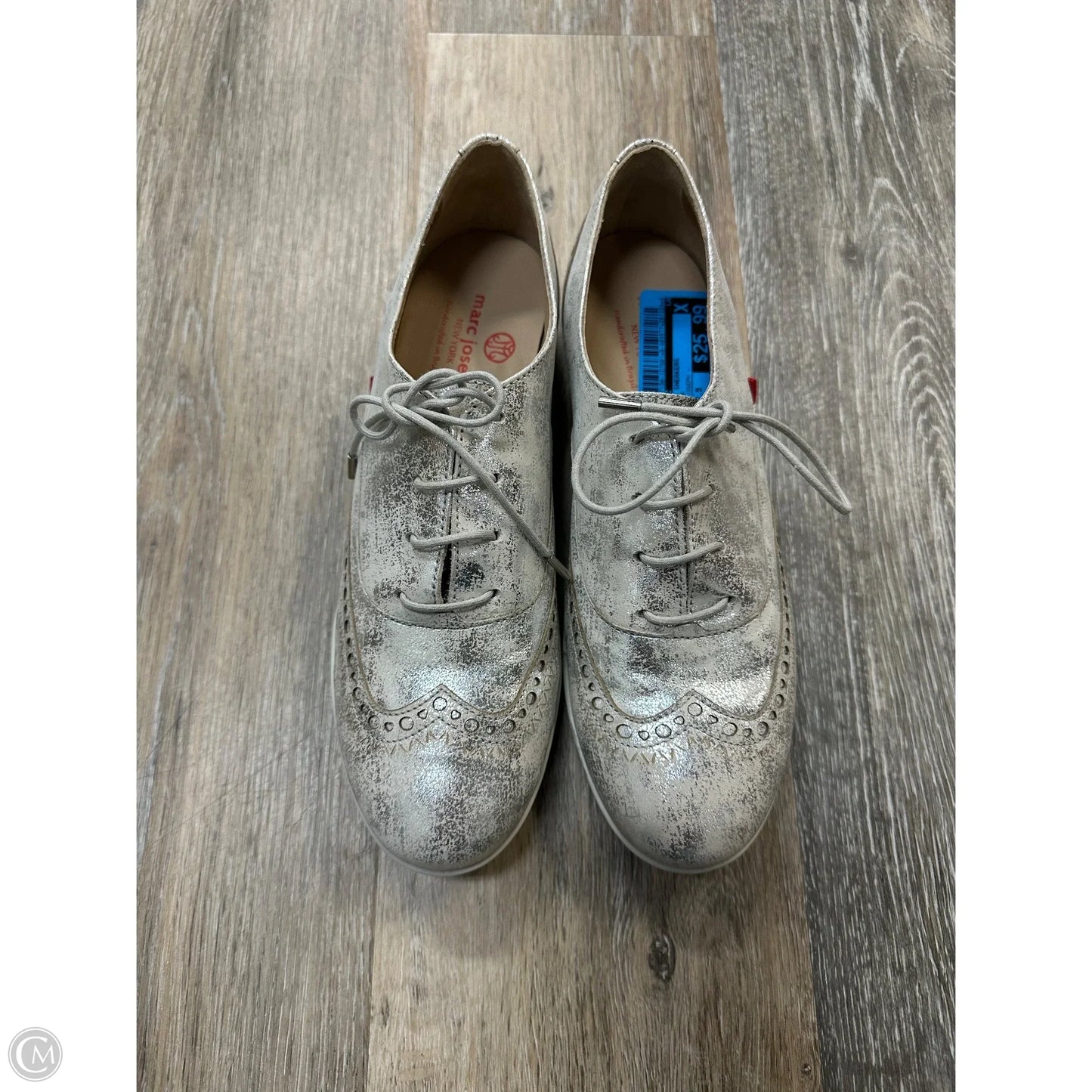 Shoes Sneakers By Marc Joseph In Silver, Size: 7.5