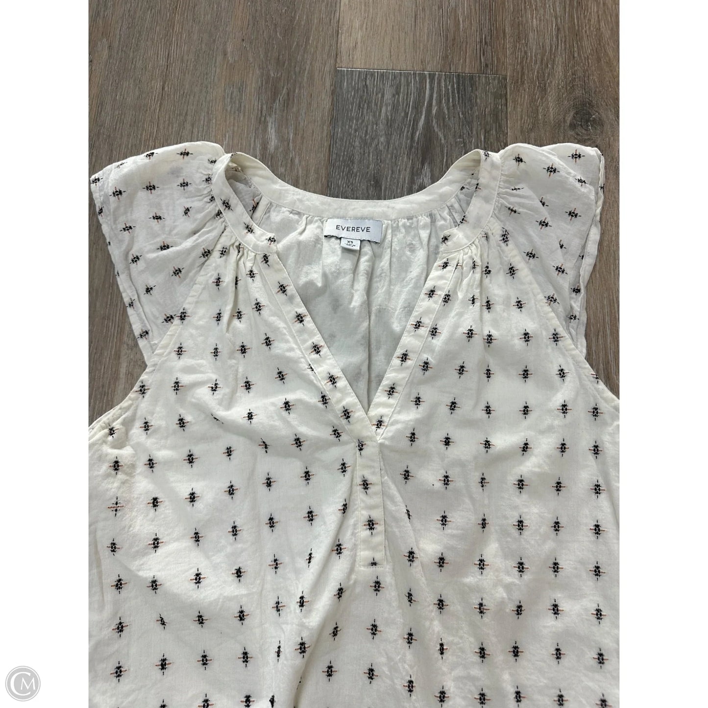 Top Sleeveless By Evereve In Cream, Size: Xs