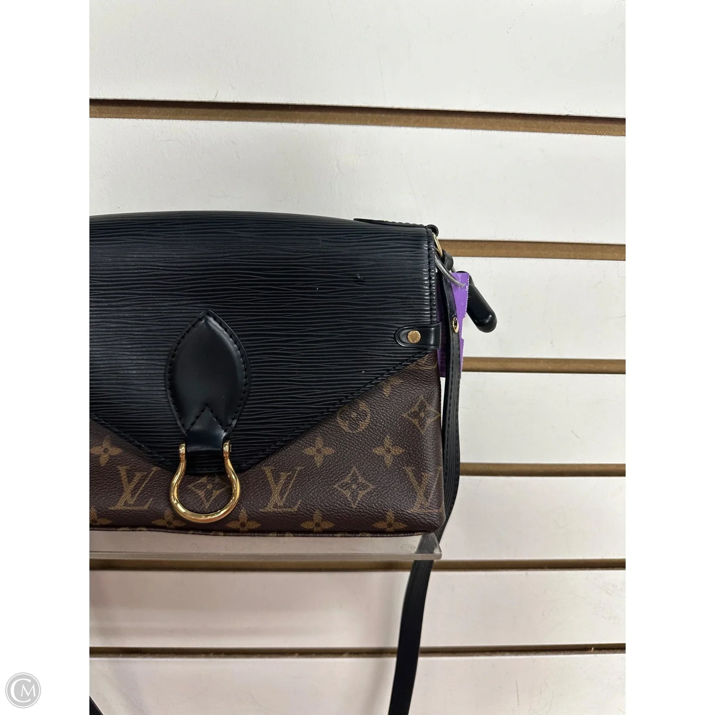 Crossbody Luxury Designer By Louis Vuitton, Size: Medium