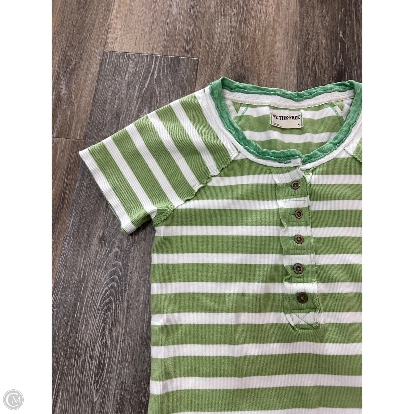 Top Short Sleeve By We The Free In Striped Pattern, Size: S