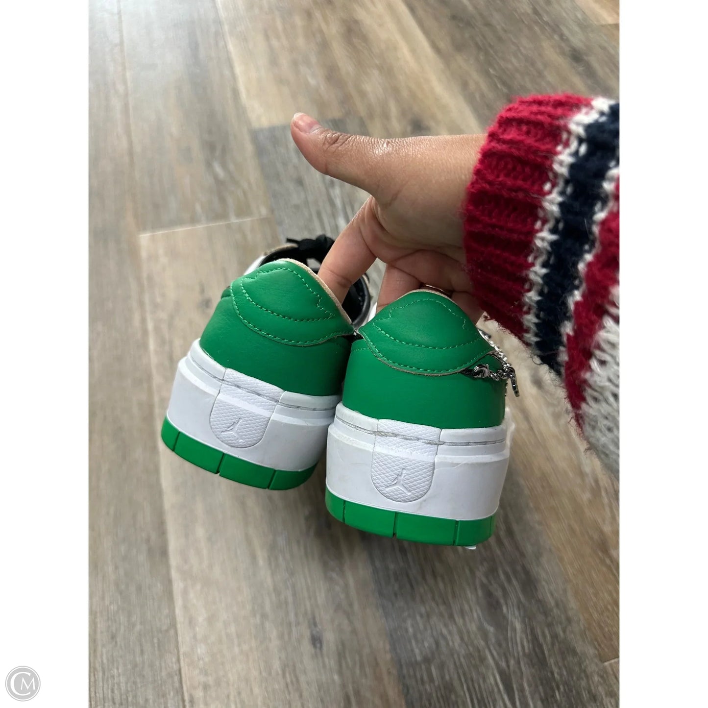 Shoes Sneakers By Nike In Black & Green, Size: 10