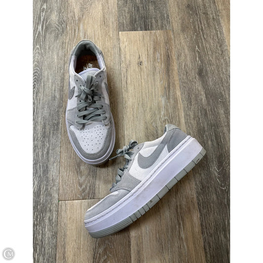 Shoes Sneakers By Nike In Grey, Size: 9
