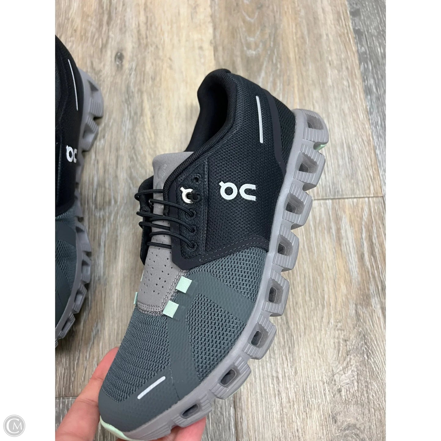 Shoes Athletic By On Cloud In Grey, Size: 8