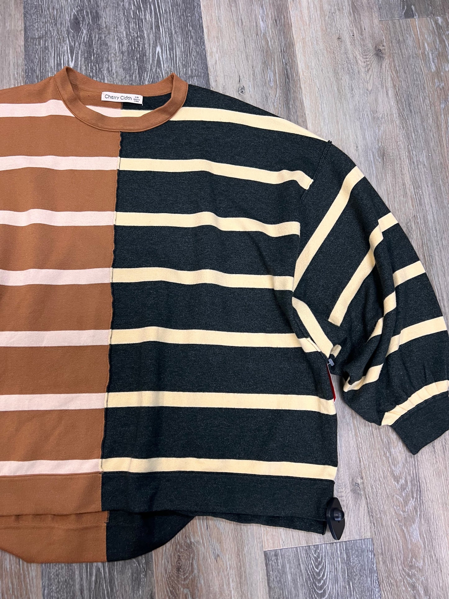 Sweater By Cherry Cloth In Striped Pattern Size: S/M