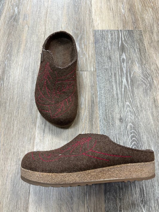 Brown Shoes Flats Halflinger, Size 8