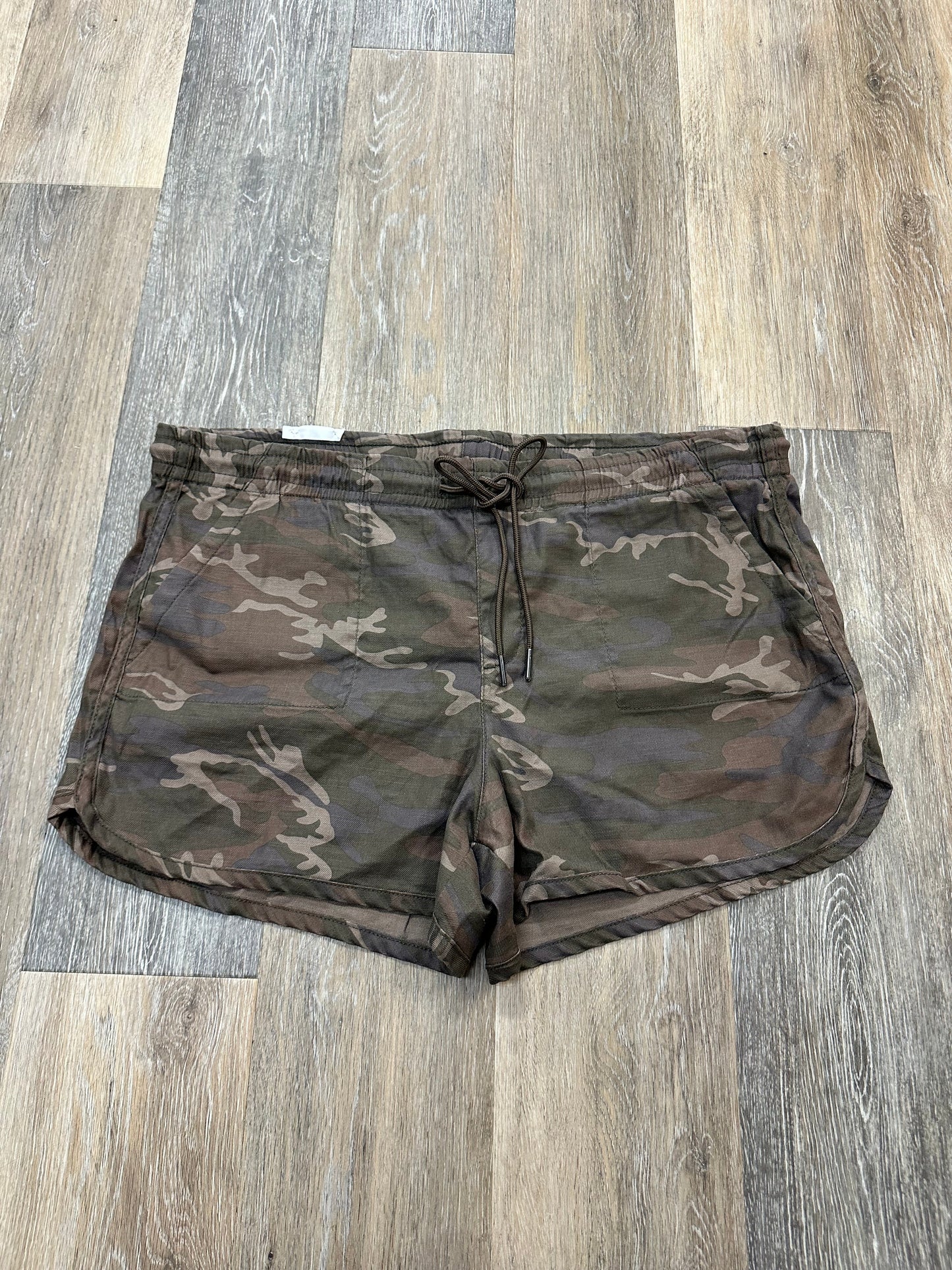 Camouflage Print Shorts Level 99, Size Xl