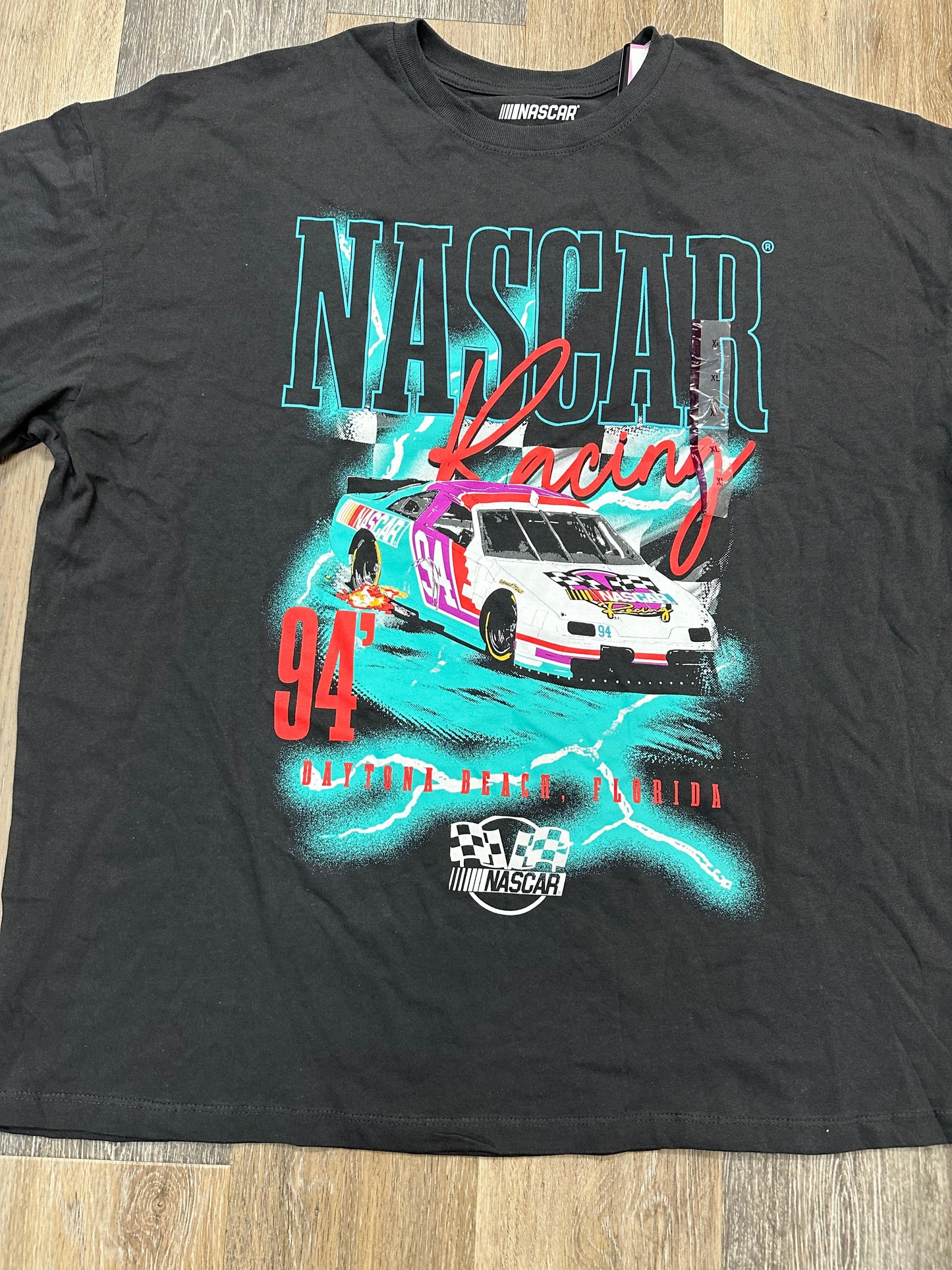 Top Short Sleeve By Nascar In Grey, Size: Xl