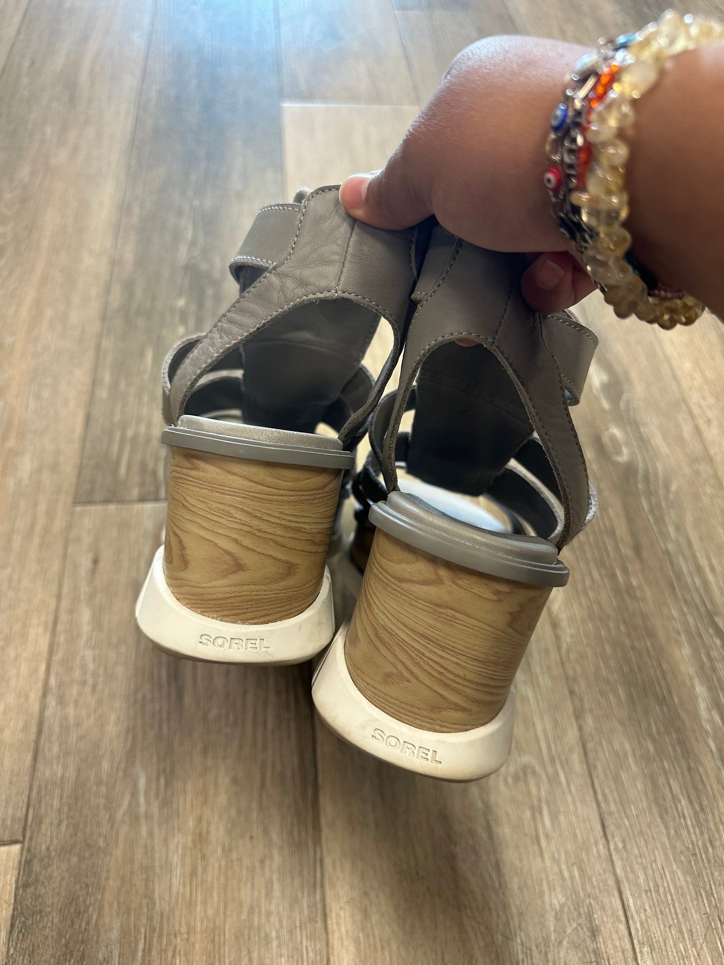 Grey Sandals Heels Wedge Sorel, Size 9.5