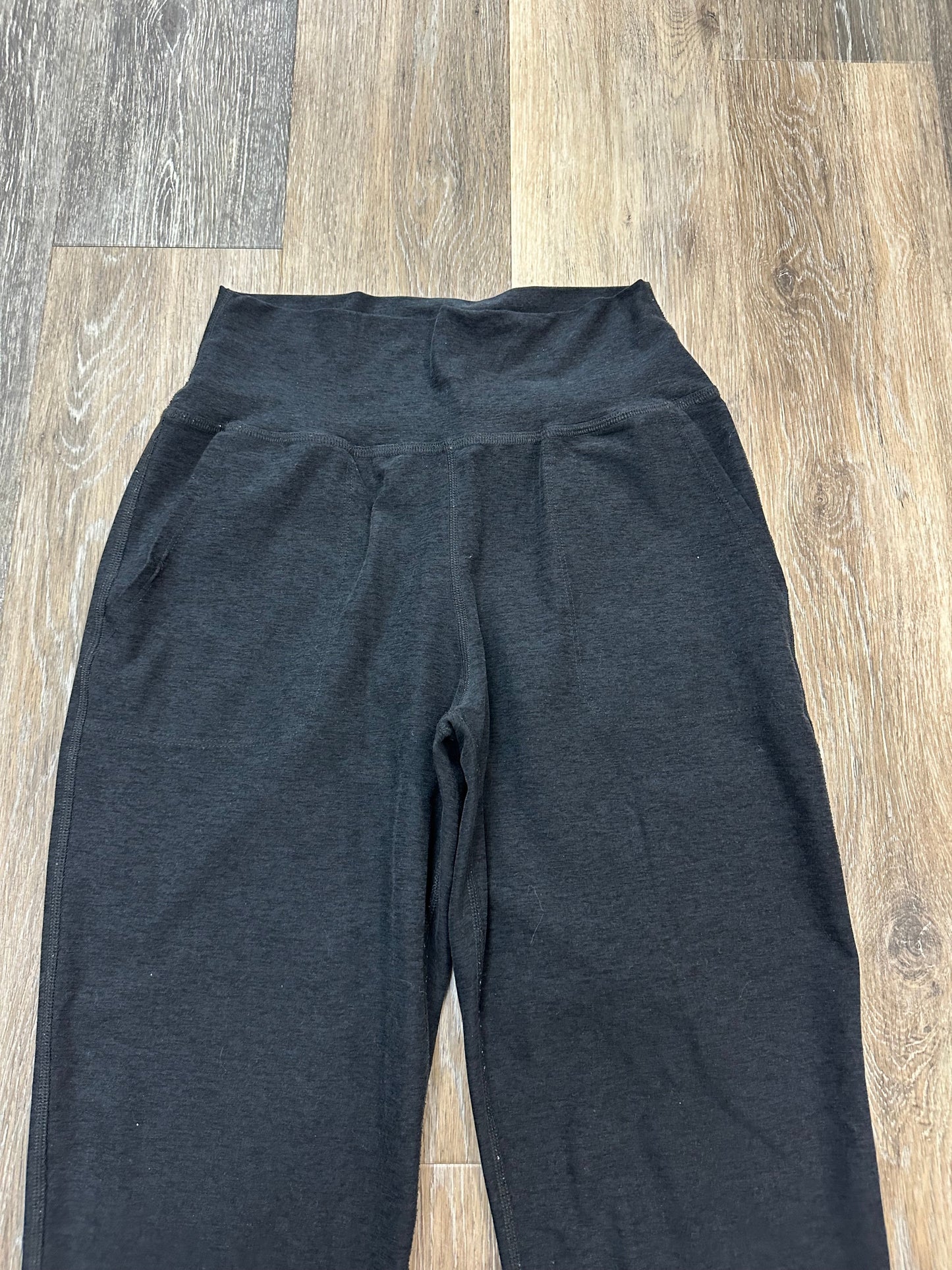 Athletic Pants By Beyond Yoga In Grey, Size: Xs