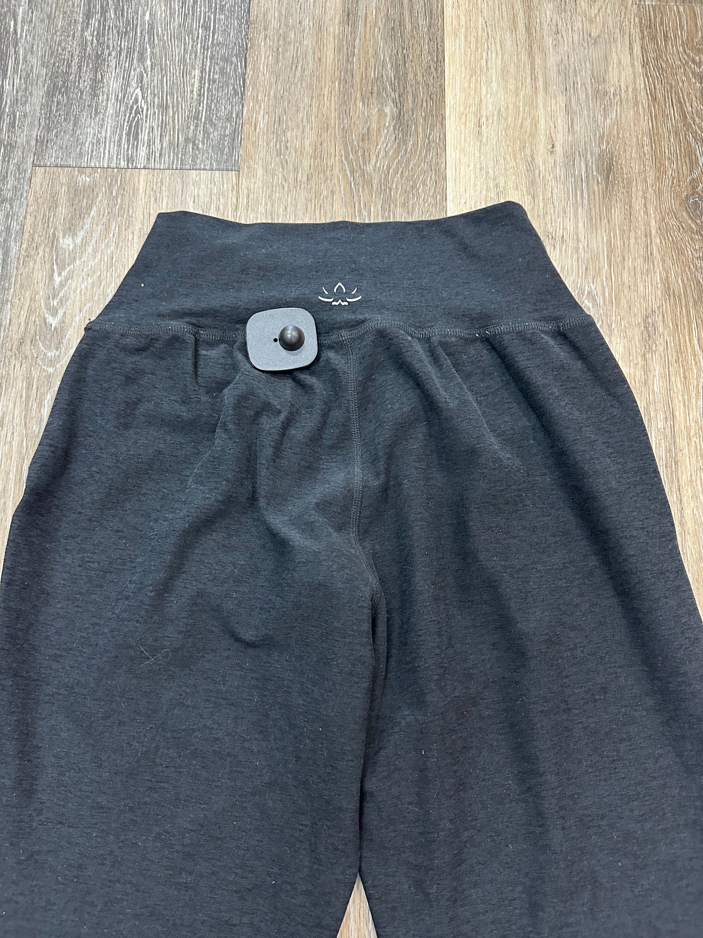 Athletic Pants By Beyond Yoga In Grey, Size: Xs