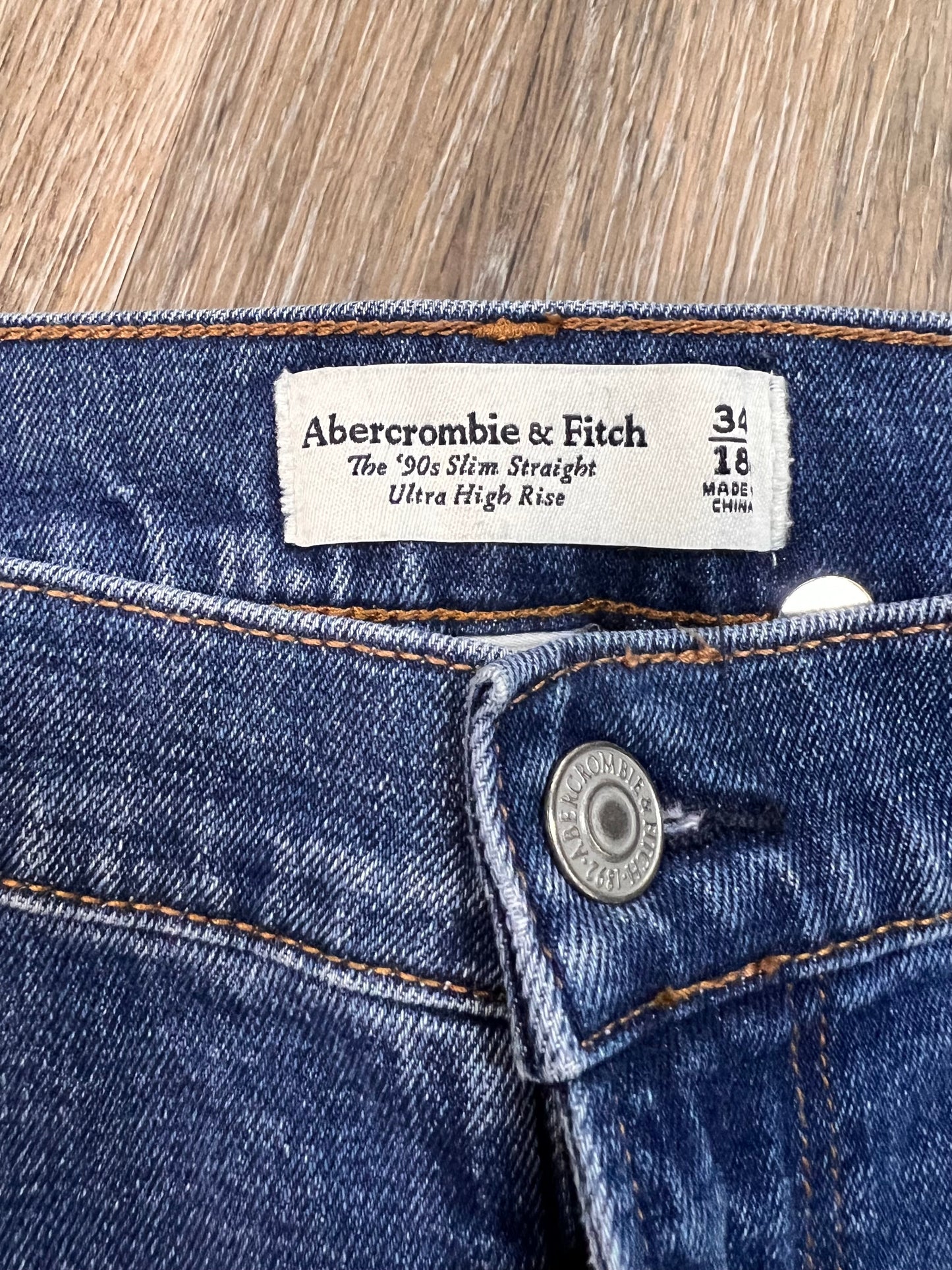 Jeans Straight By Abercrombie And Fitch In Blue Denim, Size: 18